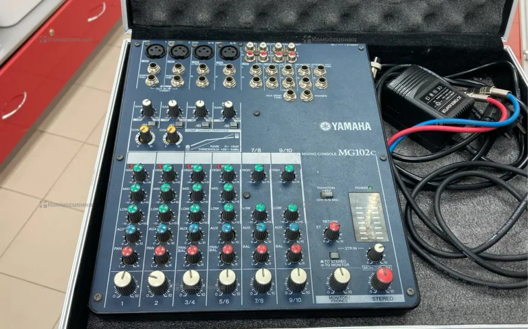 Пульт  YAMAHA MG102C