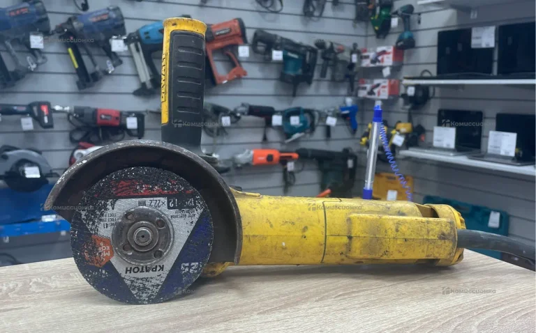 УШМ dewalt DWE4205