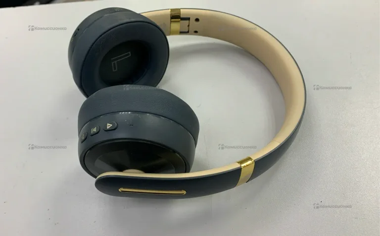 Наушники  by