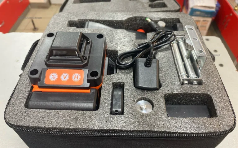 Лазерный уровень Hilda 4D Laser Level Green.