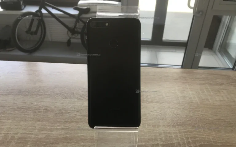 Honor 7C 3/32 ГБ