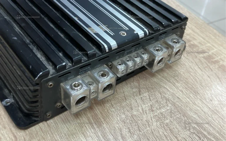 Усилитель  MOMO FR-2.1500