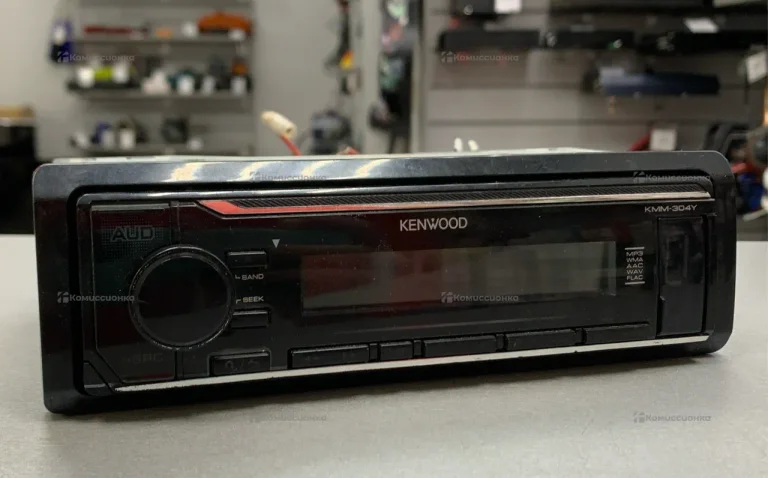 Автомагнитола  Kenwood KMM-304Y