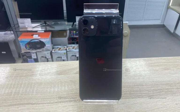 Apple iPhone 11 4/64 ГБ