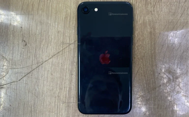 Apple iPhone SE (2022) 4/64 ГБ