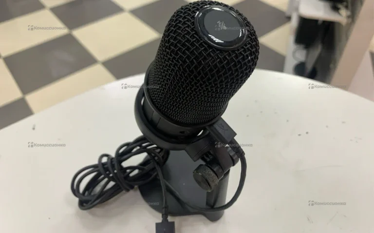 Микрофон HyperX solocast черный
