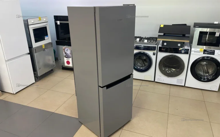 Холодильник INDESIT DS 4160G