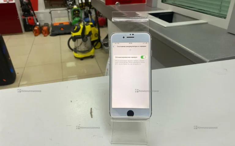 Apple iPhone SE (2020) 3/64 ГБ