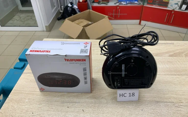 Часы  радио Telefunken