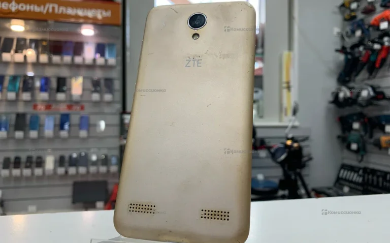 ZTE Blade A520