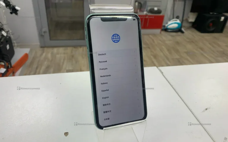 Apple iPhone 11 4/128 ГБ