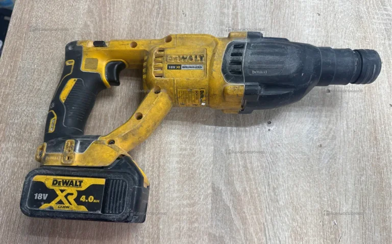 Перфоратор dewalt DCH133