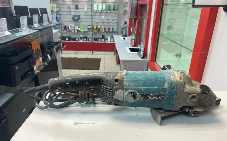 Ушм Makita 9069 большая