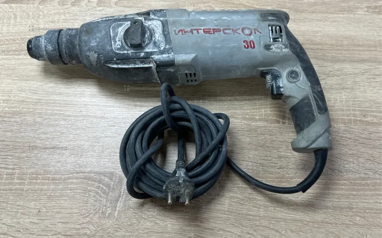 Перфоратор Интерскол П-30/900ЭР