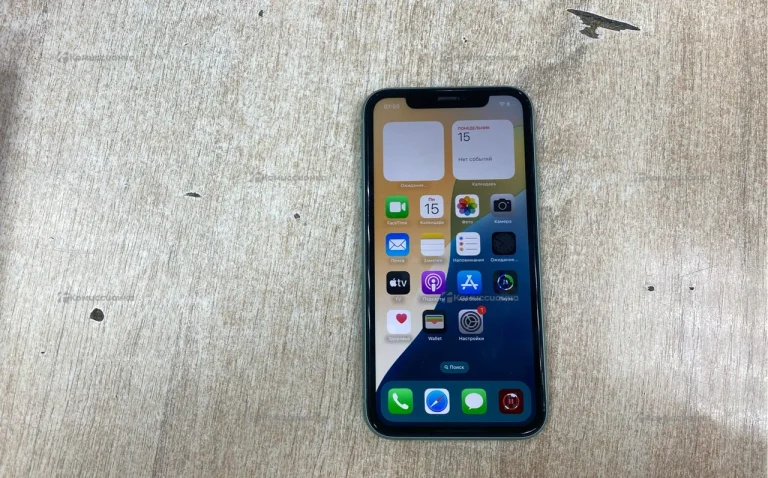 Apple iPhone 11 4/128 ГБ