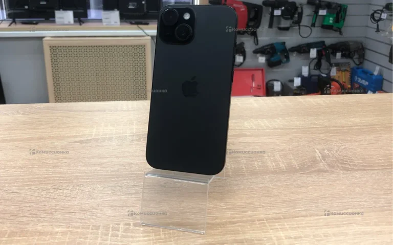 Apple iPhone 15 6/128 ГБ