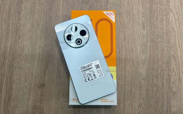Tecno Spark 30 8/256  White