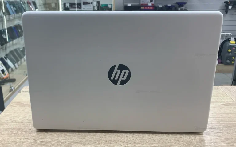 Ноутбук HP Laptop 15s-eq0008ur