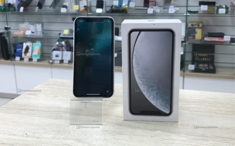 Apple iPhone XR 3/64 ГБ