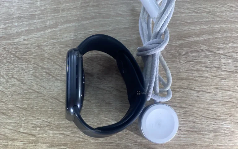Часы  Apple Watch SE (1gen)