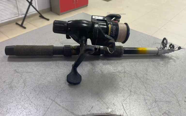 Спиннинг с катушкой