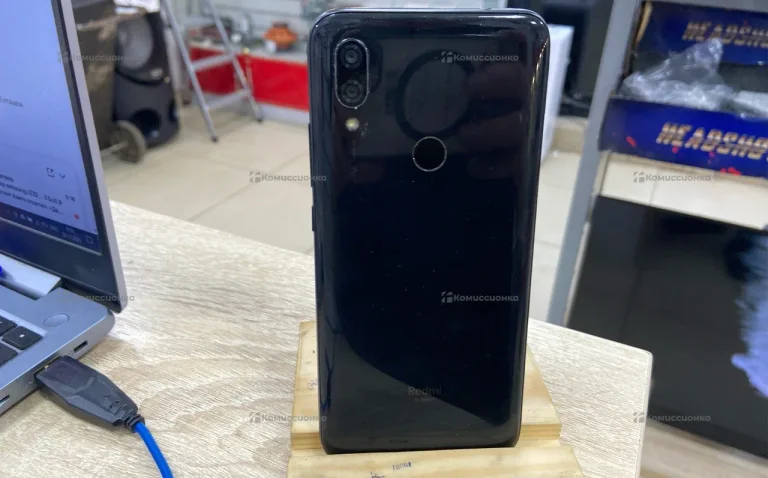 Xiaomi Redmi 7 3/64 ГБ