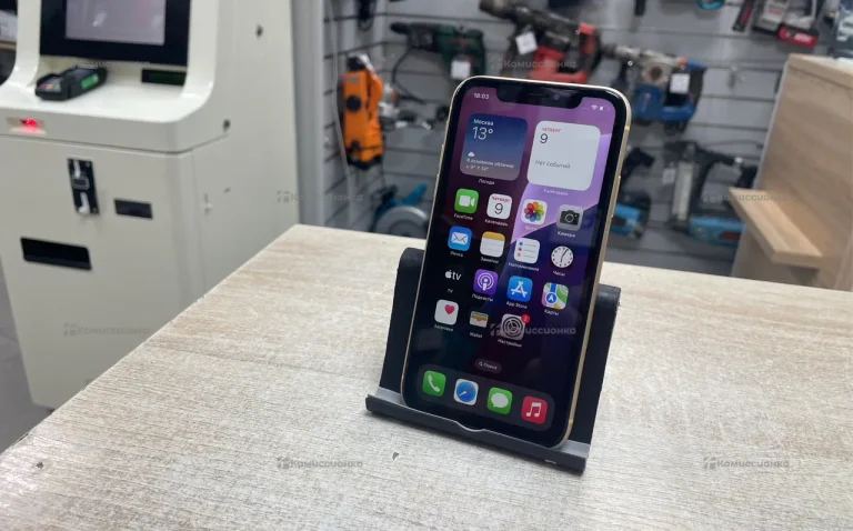Apple iPhone XR 3/128 ГБ