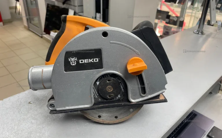 Штроборез Deko DKWC1800