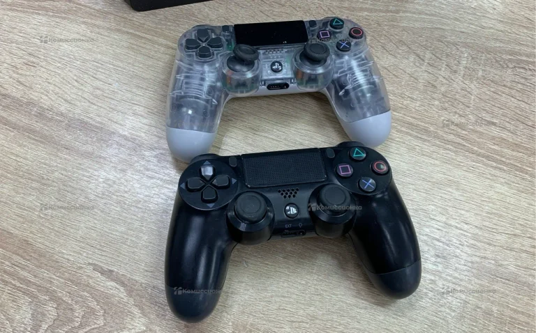 Приставка  PS4 slim 500