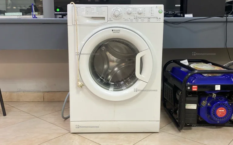 Стиральная машина  Hotpoint Arison WMUL 5050