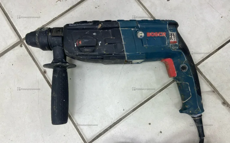 перфоратор Bosch GBH240