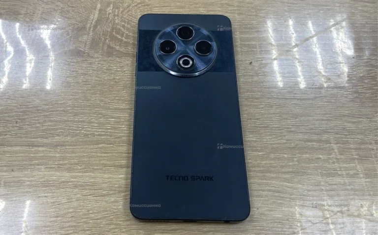 Tecno Spark 30 8/128 ГБ