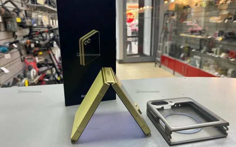 Samsung Galaxy Z Flip6 12/512 ГБ