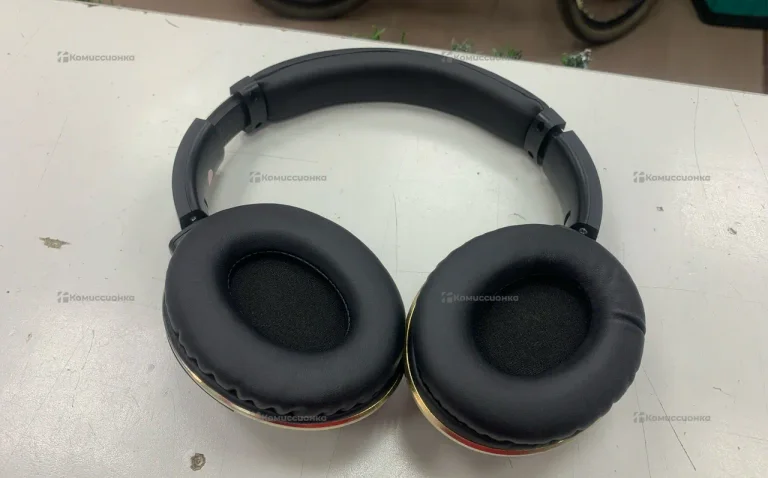 Наушники  JBL золотистые