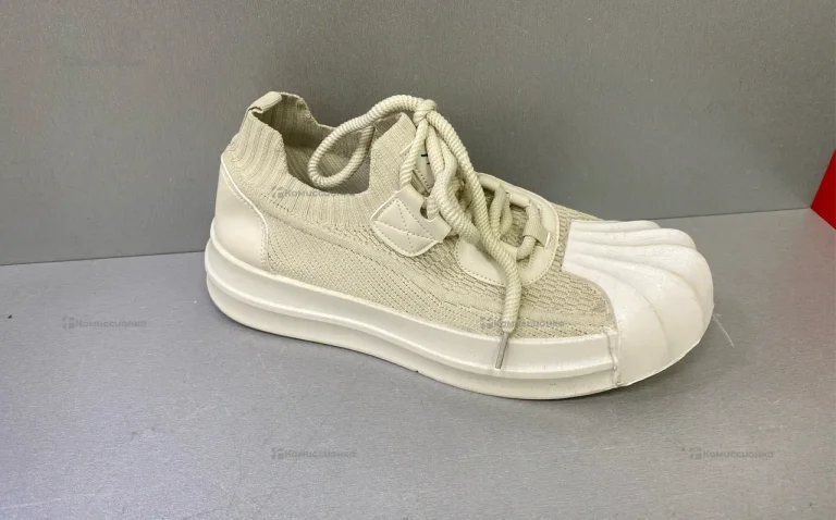 Кроссовки LaCoste 41р