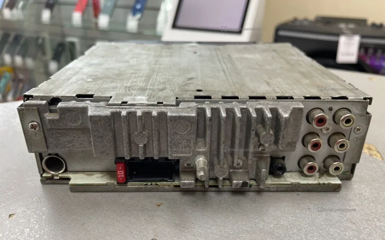 Автомагнитола  Pioneer DEN-3200UB