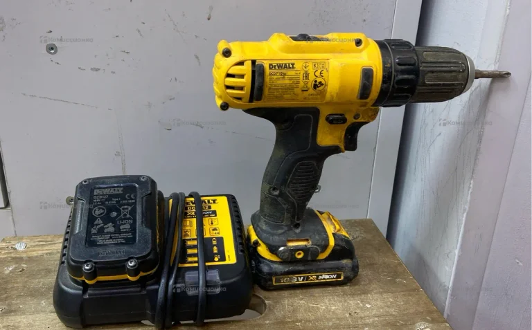 Дрель-шуруповерт dewalt DCD710