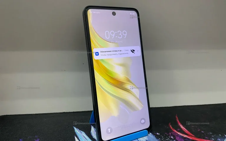 Телефон Tecno Spark 20 8/128 ГБ