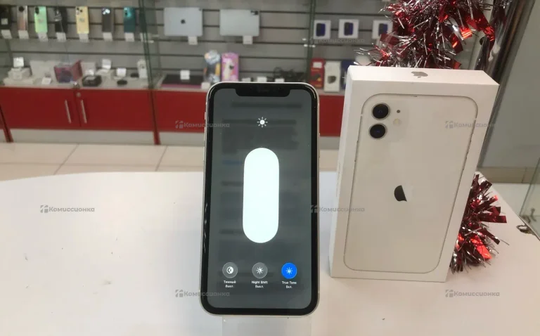 Apple iPhone 11 4/64 ГБ