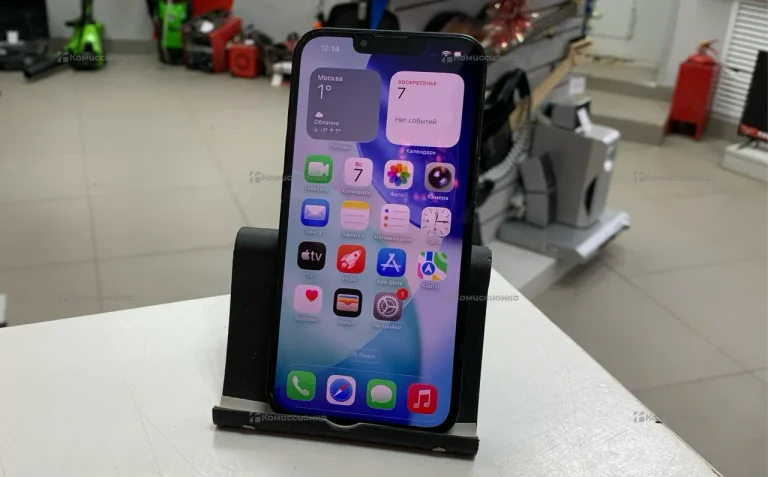 Apple iPhone 13 4/128 ГБ