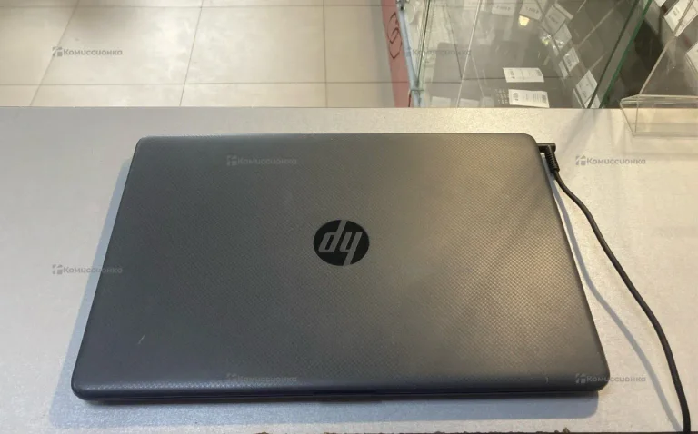 Ноутбук  hp laptop 15 dw1049