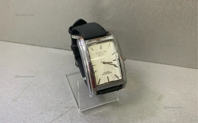 Часы Ledfort