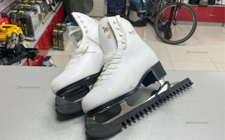 Коньки  фигурные GRAF AROSA 40r