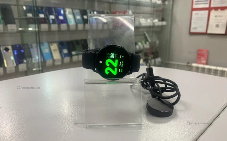 Часы  Samsung Galaxy Watch Active2 SM-R830