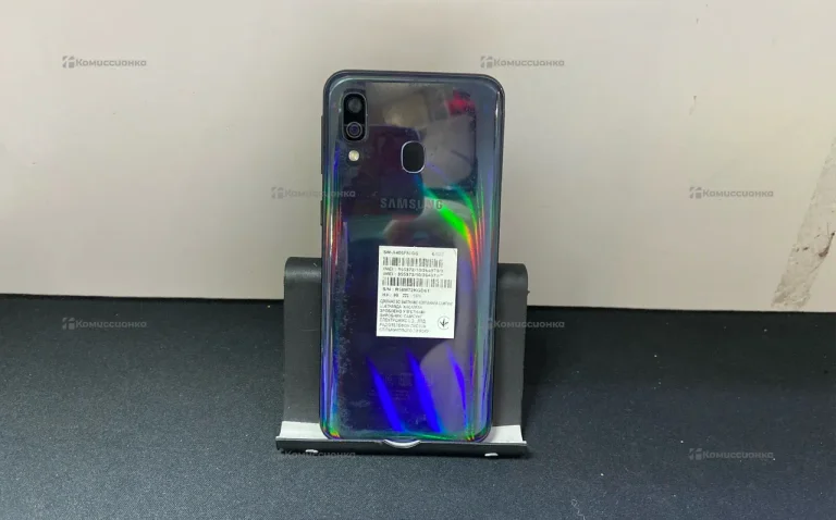 Samsung Galaxy A40 4/64 ГБ