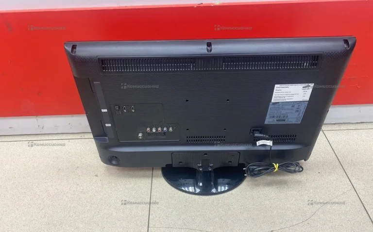 Телевизор Samsung T28D310EX + приставка