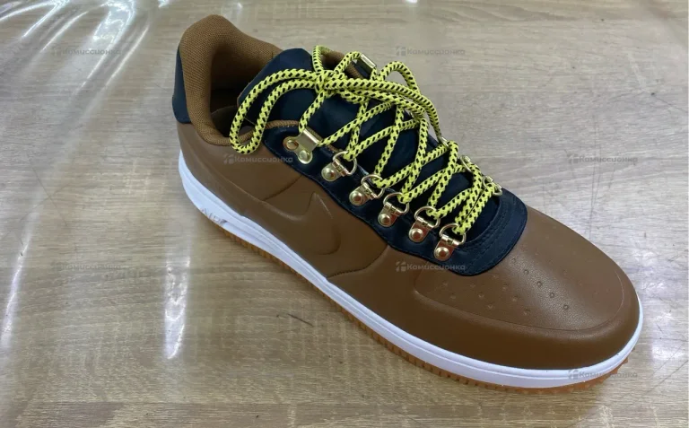 Кроссовки Nike коричневые 45p