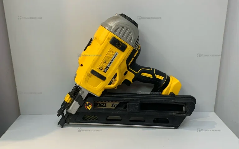 Аккумуляторыный Гвоздезабивной пистолет Dewalt 20v