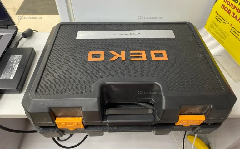 Перфоратор DEKO DKH1200W