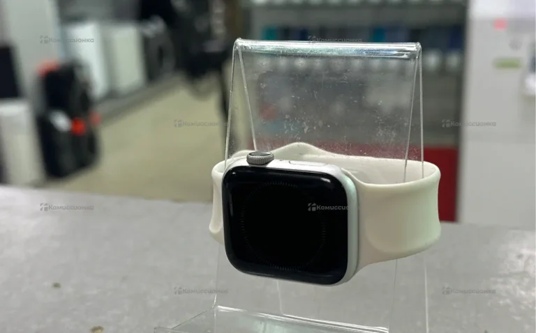 Часы  Apple Watch Series 4 40mm